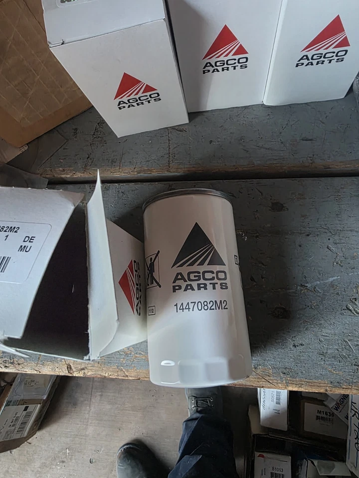 Filtro de aceite AGCO 1447082M2 OEM para Massey Ferguson 35X 2635 2625 2615 2605 230 Foto 1 de 1
