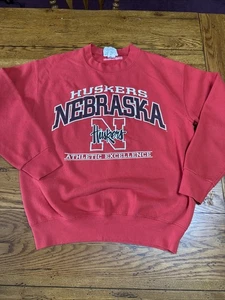 Sudadera De Colección Lee Sport Nebraska Cornhuskers Para Hombre M Roja NCAA Fútbol O12 - Imagen 1 de 9