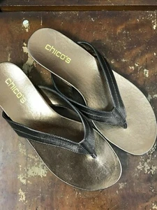 Chicos Womens Size 10 Flip Flop Sandals Metallic Copper Summer Slip On Shoes - Picture 1 of 10