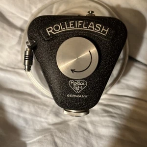 UNIDAD DE FLASH DE CÁMARA ROLLEIFLASH ALEMANIA DE COLECCIÓN EN ESTUCHE DE CUERO BOMBILLA ESTROBOSCÓPICA BONITA - Imagen 1 de 5