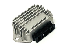 VESPA T5125 MK1 T5125 CLASSIC REGOLATORE DI TENSIONE 3 PIN RADDRIZZATORE - Foto 1 di 5