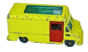 Vintage 1965 Huskey Commer Walk-Thru Van Chartreuse Green Delivery Truck 2.5" - Picture 1 of 6