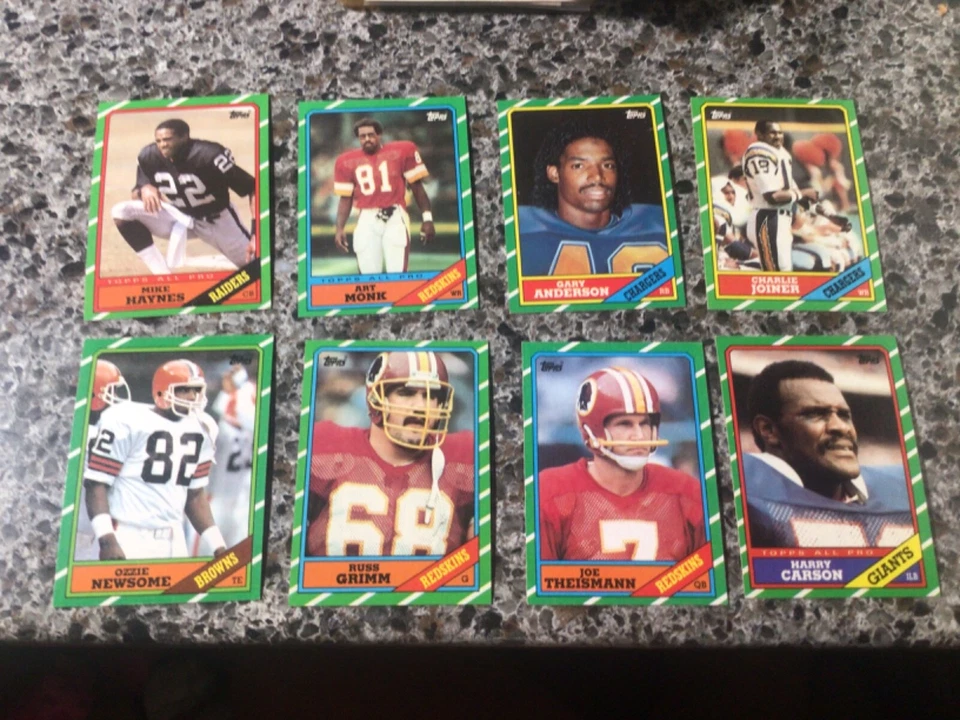 U-Pick 1986 Topps football commons #1-253 SINGLES  - YOU PICK ANY CARD(S) - Image 1 of 1