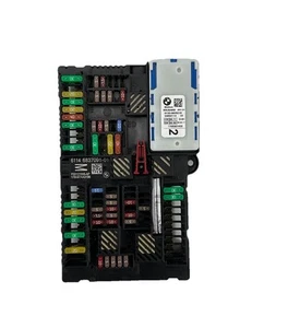 BMW 530 2017 módulo de caja de relé de conexiones de fusibles 6114683709101 OEM - Imagen 1 de 7