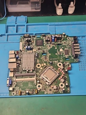 HP 8200 USDT LGA775 Motherboard 583362-001 586717-001 w/Intel C2D 3Ghz SLB9J CPU - Image 1 of 4