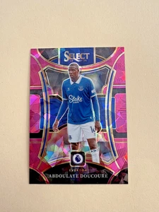 2023-24 Panini Select Premier League Soccer Abdoulaye Doucoure Pink Cracked Ice - Bild 1 von 2