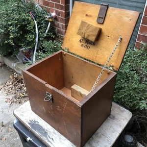 Caja de almacenamiento vintage con tapa con bisagras de madera primitiva 12"Hx14,5”Wx11”D. - Imagen 1 de 10