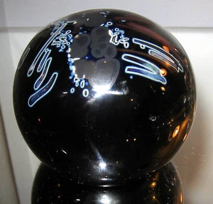 EARLY 1984 DICK HUSS ART GLASS STUDIO PAPERWEIGHT - Picture 1 of 2
