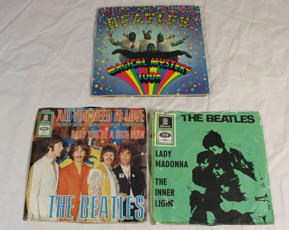 D9/ Beatles - 4x alte Single - Magic Mystery Tour mit Buch + Lady Madonna /S178 - Bild 1 von 4