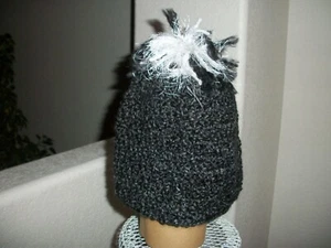 KIDS HAND CROCHET SKUNK HAT...SIZE TEEN TO ADULT NEW !! - Picture 1 of 2