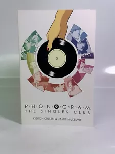 Libro de bolsillo Phonogram Volume 2: The Singles Club de Kieron Gillen (inglés) - Imagen 1 de 2