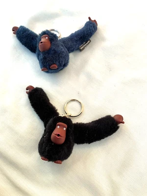 Lovely TWO NEW Kipling furry monkeys, Bob and Davina keyrings - Image 1 of 4