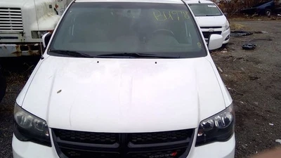 Alternator Fits 11-20 CARAVAN 2740425 - Image 1 of 4