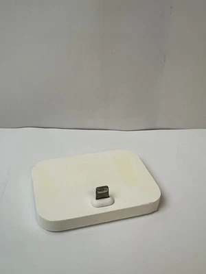 Genuine Original Apple iPhone Lightning Dock Charging Base A1605 White, C Grade - Image 1 of 4