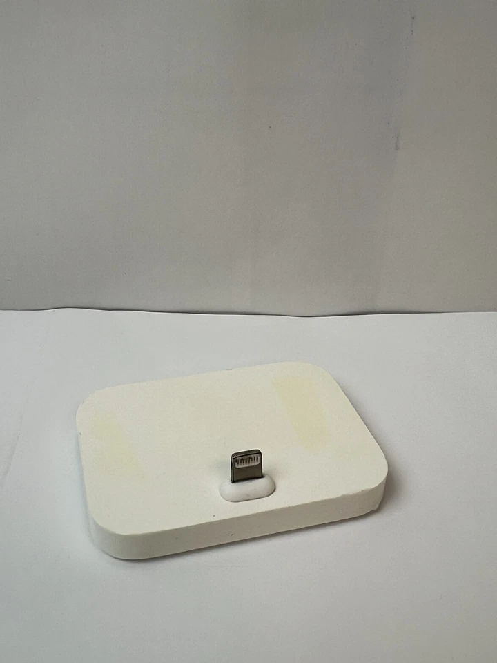 Genuine Original Apple iPhone Lightning Dock Charging Base A1605 White, C Grade - Image 1 of 4