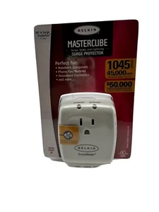 Belkin Mastercube Surge Protector New in package Model F9H120-CW - Picture 1 of 5