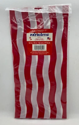 NUEVO Mantel Patriótico Celebrate It by Michaels, Rayas Rojas/Blancas, 52” x 70” Foto 1 de 3