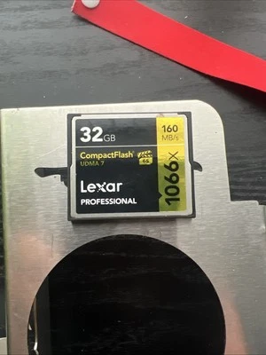 Lexar Professional 1066x 32GB Compact Flash CF UDMA 7 - Image 1 of 2