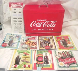 Cooler Box Coca Cola Rosso Vintage + 7 Biglietti Auguri Pop Up e Inserti Adesivi - Foto 1 di 10