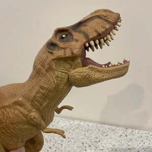 Jurassic World Chomping T-Rex Hasbro 2015 beißende Actionfigur Dinosaurier 16" Spielzeug - Bild 1 von 18