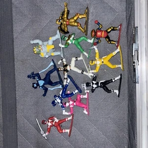 Lot of 11 Vintage Mighty Morphin Power Rangers 3" Mini PVC Figures 1993-1995 - Picture 1 of 5