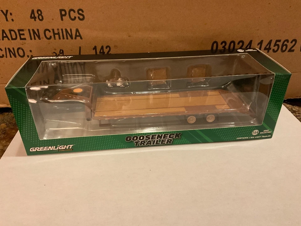 Greenlight Hobby Exclusive Gooseneck Trailer WEATHERED #30522 - Image 1 of 1