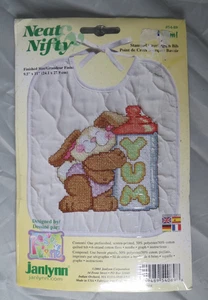 Kit babero de bebé Janlynn Neat & Nifty estampado punto de cruz 54-89 conejito sellado - Imagen 1 de 2