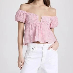 Top Astr Nalda manga abullonada arrugada fuera del hombro rosa pequeño babydoll con volantes - Imagen 1 de 9