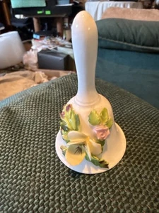 Napcoware kleine Glocke applizierte gelbe Blume 3" Bone China - Bild 1 von 6