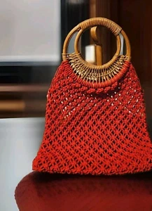 Vintage 80s Handmade Red Crochet Macrame Handbag Shopper with Wood Handle - Picture 1 of 2