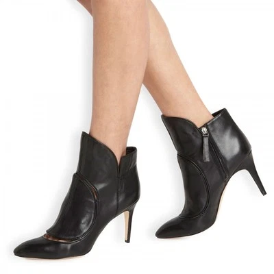 NUEVO EN CAJA Camilla Skovgaard Cuero Negro LLAMA Recorte Botines Botines Tacones 36.5  Foto 1 de 4