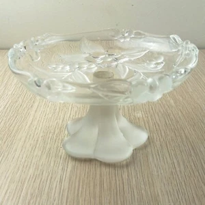 Vintage Crystal Cake Stand Frosted Foot Floral Design Fruit Bon Bon Display - Picture 1 of 7