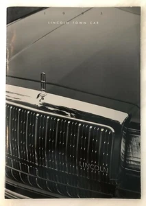 1993 LINCOLN TOWN CAR Luxury Automobile Brochure Advertising - Picture 1 of 6