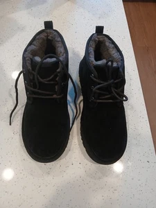 Scarpe ciabatte uomo UGG nere scamosciate. Taglia 10 sn3236 - Foto 1 di 10