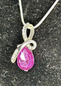 Pendant Necklace 18 inch silvertone chain -Pink And clear Rhinestones - Picture 1 of 8