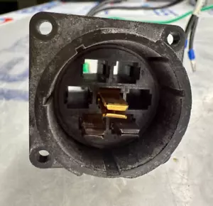 AMP 206137-1 CIRCULAR CONNECTOR RECEPTACLE - Picture 1 of 3