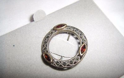 Гранат серебро со стразами красный/бордовый заколка совершенно новый - Изображение 1 из 3