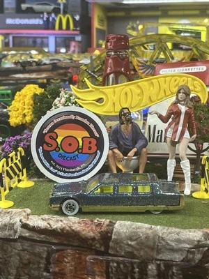 Hot Wheels Whitewalls 1990 Cadillac Limo  1:64 Vintage Blue Diecast USED NM Cond - Image 1 of 4