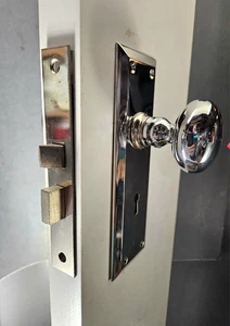 Juego de herrajes para puertas cromadas vintage extremadamente sexy con bisagras y tornillos  - Imagen 1 de 17