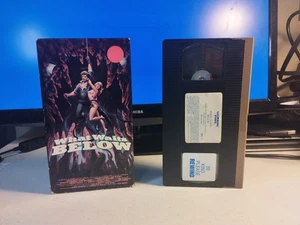 WHAT WAITS BELOW 1983 Lightning Video VHS 1985 Horror Robert Powell Sci Fi - Picture 1 of 7