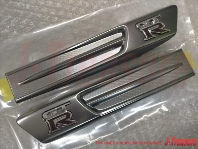NISSAN GT-R R35 Genuine Front Side Fender Pure Emblem Silver Right Left Pair OEM - Image 1 of 4