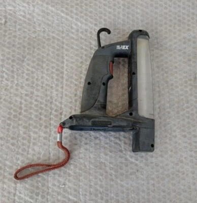 Craftsman 19.2V 315.114071 Luz de Trabajo Fluorescente Inalámbrica con Gancho - Herramienta Desnuda Foto 1 de 4