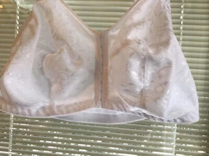 Just My Size Women's Easy-On Front Close Bra, (White 46DD) - Picture 1 of 8