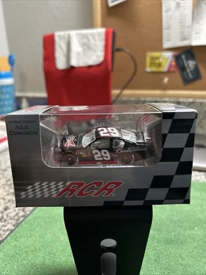 Kevin Harvick 2011 #29 Stealth Black Budweiser RCR Chevy Impala 1/64 ¡Nuevo en caja! Foto 1 de 4