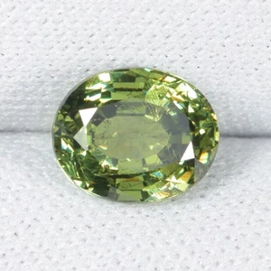 1.98 ct LUSTROUS YELLOW GREEN NATURAL ANDRADITE DEMONTOID GARNET See Vdo 633 D21 - Picture 1 of 2