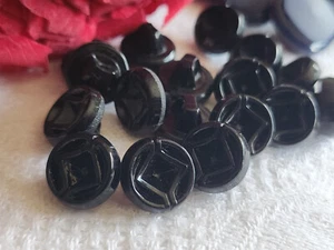 Lot 12 mini anciens boutons en verre noir motif petits à pied 1,1 cm ref 177 - Bild 1 von 2