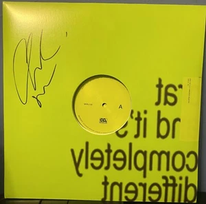 Charli XCX signed Brat and it’s completely different 12" lp album - Picture 1 of 2