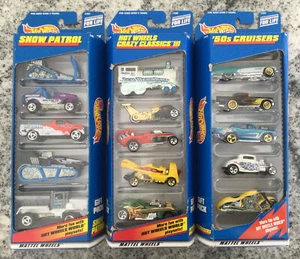 LOTTO 3 confezioni regalo auto Hot Wheels PATTUGLIA NEVE - INCROCIATORI anni '50 - CRAZY CLASSICS III - nuove con scatola - Foto 1 di 5