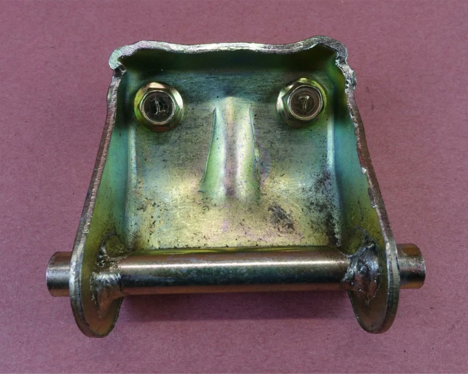 Soporte de montaje delantero para tanque de combustible de gasolina HYOSUNG GT250R GT250 2006-2017 Foto 1 de 4