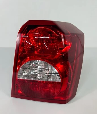 Luz trasera lateral del pasajero derecho Dodge Caliber 2008-2012 OEM Foto 1 de 4